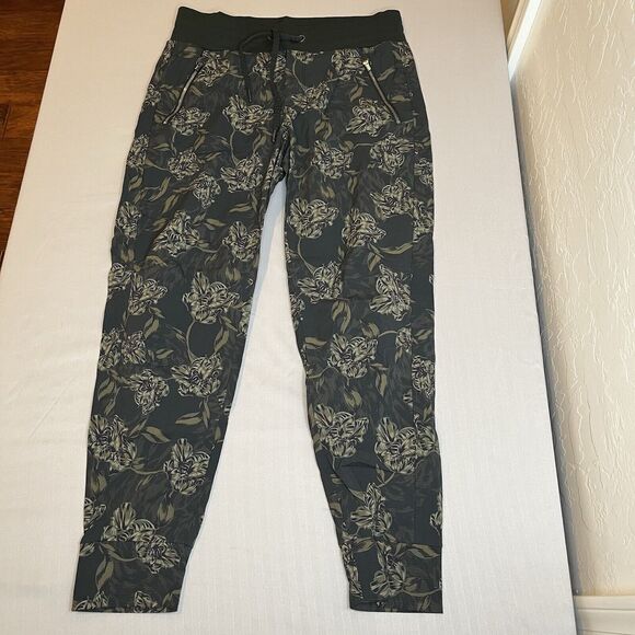 Athleta Size 6 Trekkie North Printed Jogger Pant Green Floral Active Athleisure - Picture 2 of 10